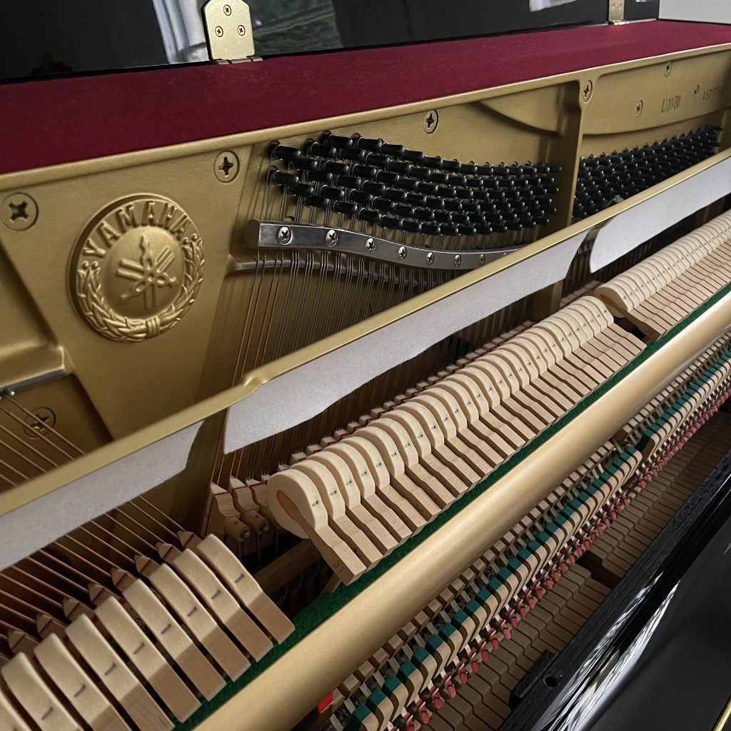 Premium Yamaha U10BL "Super U1" (121cm Tall) Acoustic Piano (AAAAA Condition Made & Refurbished in Japan)